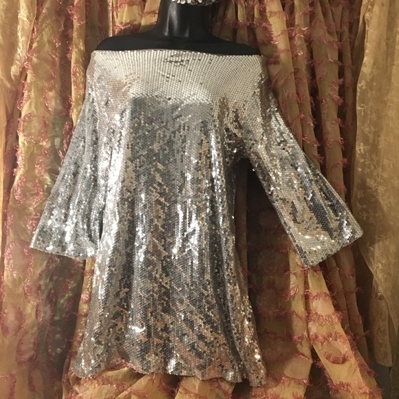 Stylish sexy sequence mini dress. - Picture 4 of 8